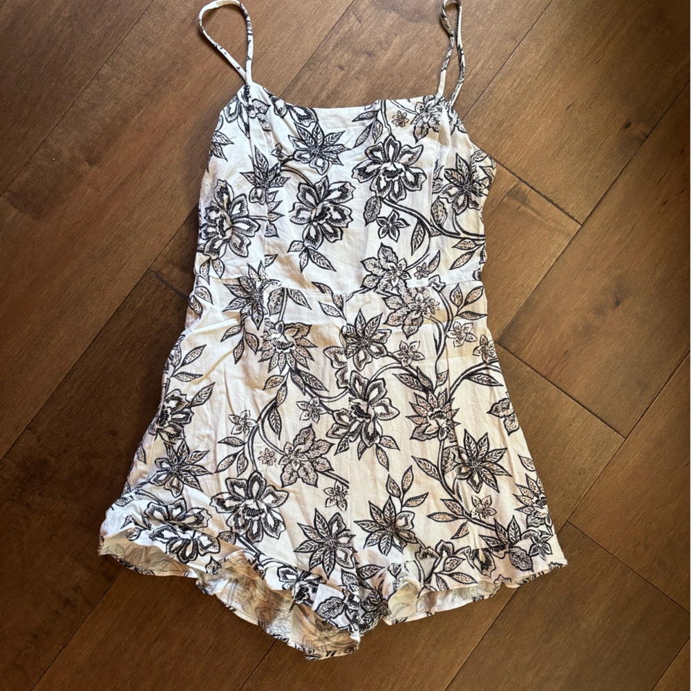 Lush Cream and Black Patterned Top
